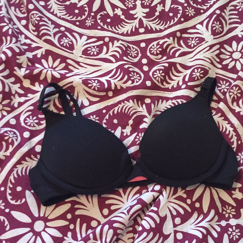 VS Pink Push-up - Picture 3 of 5